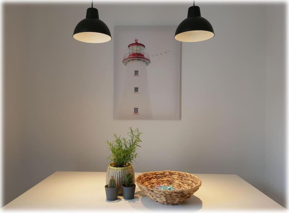 Gemuetlich - 2 Zimmer-Altbau, 24H Check-In Кил Екстериор снимка