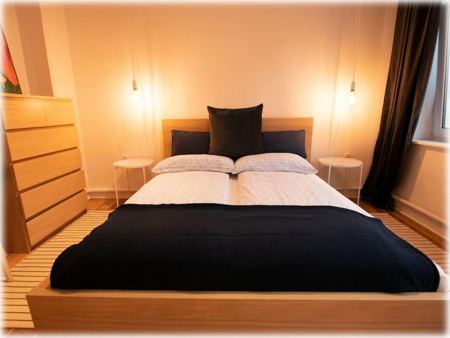 Gemuetlich - 2 Zimmer-Altbau, 24H Check-In Кил Екстериор снимка